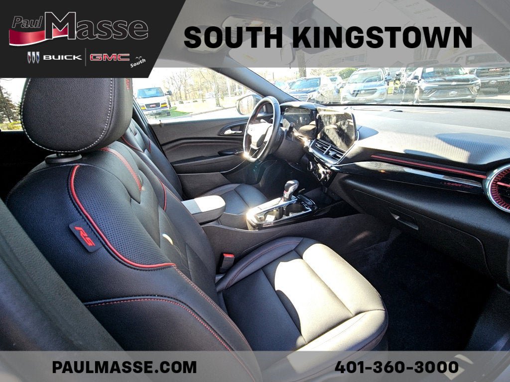 Used 2024 Chevrolet Trax RS FWD image 19