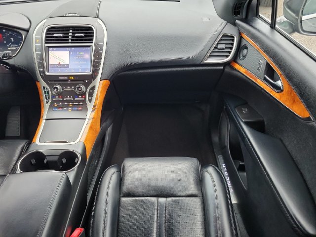Used 2019 Lincoln Nautilus Reserve AWD/4WD image 16