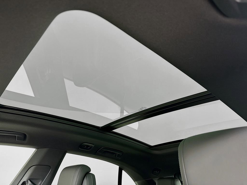 New 2026 Porsche Macan Electric image 23