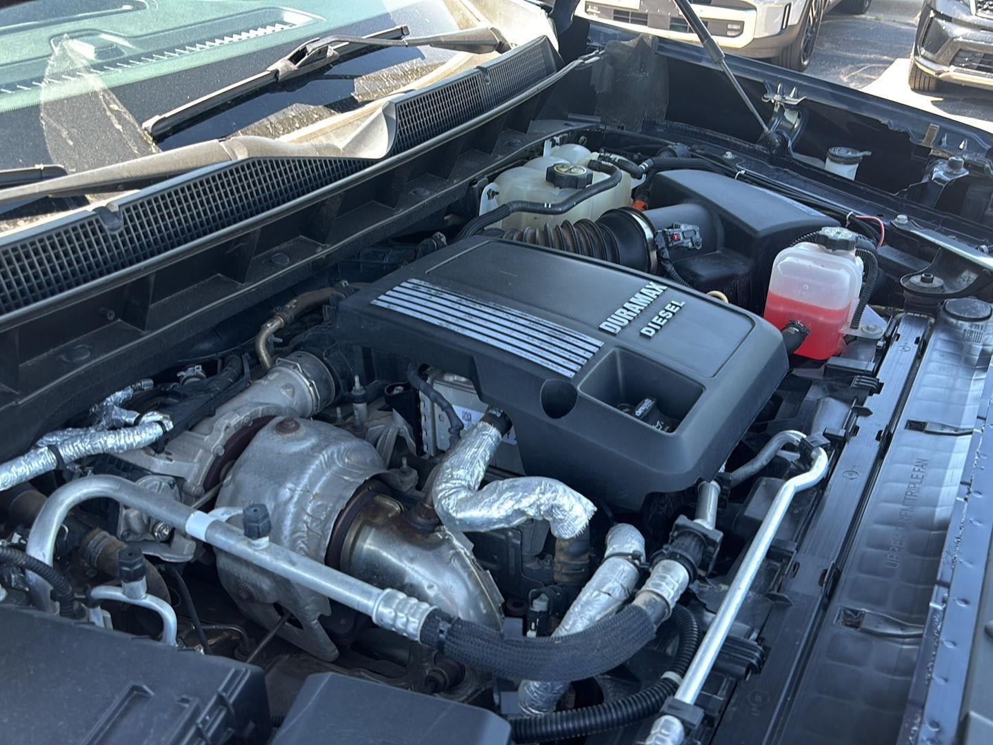 Used 2021 Chevrolet Silverado 1500 LTZ AWD/4WD image 32