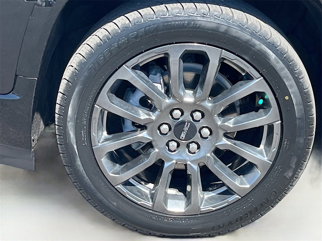 Used 2022 GMC Acadia Denali w/ Black Diamond Edition image 33