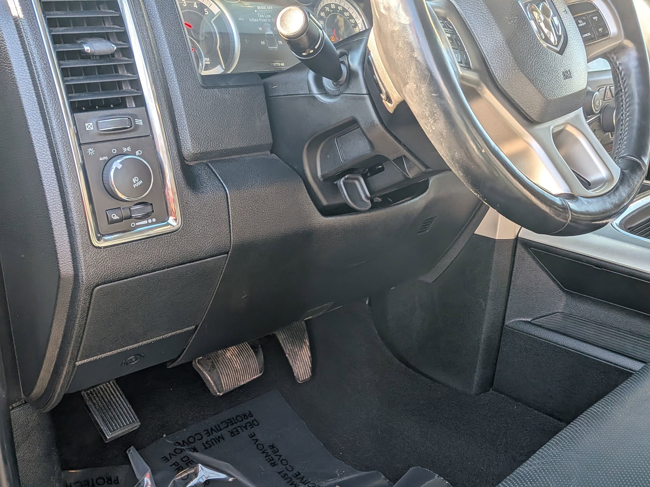 Used 2018 RAM 2500 Laramie image 17