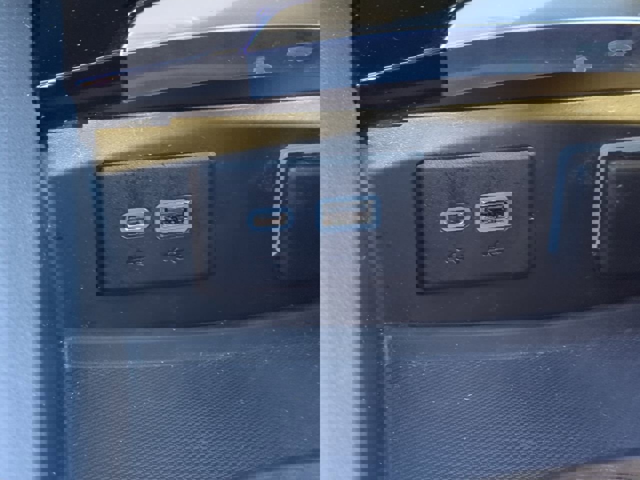 Used 2021 Buick Envision Preferred w/ Sport Touring Package image 22