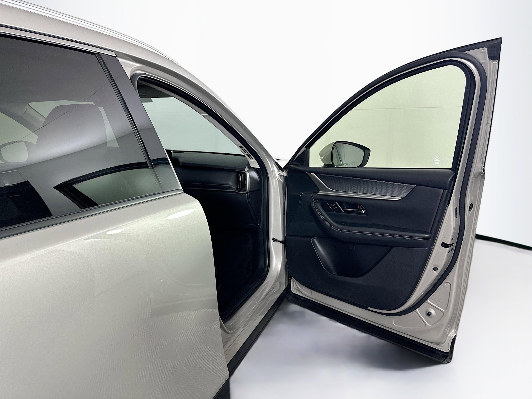 Used 2024 MAZDA CX-90 3.3 Turbo w/ Premium Package AWD/4WD image 35