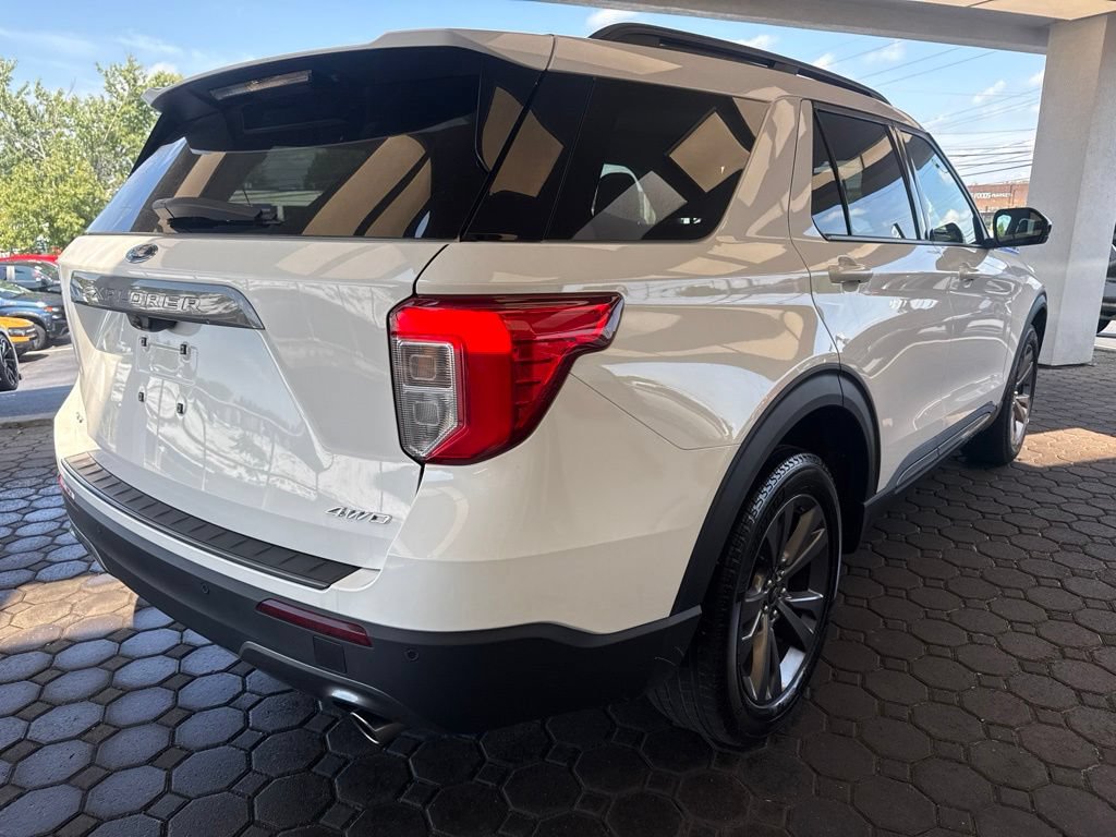 Used 2024 Ford Explorer XLT w/ Equipment Group 202A AWD/4WD image 6