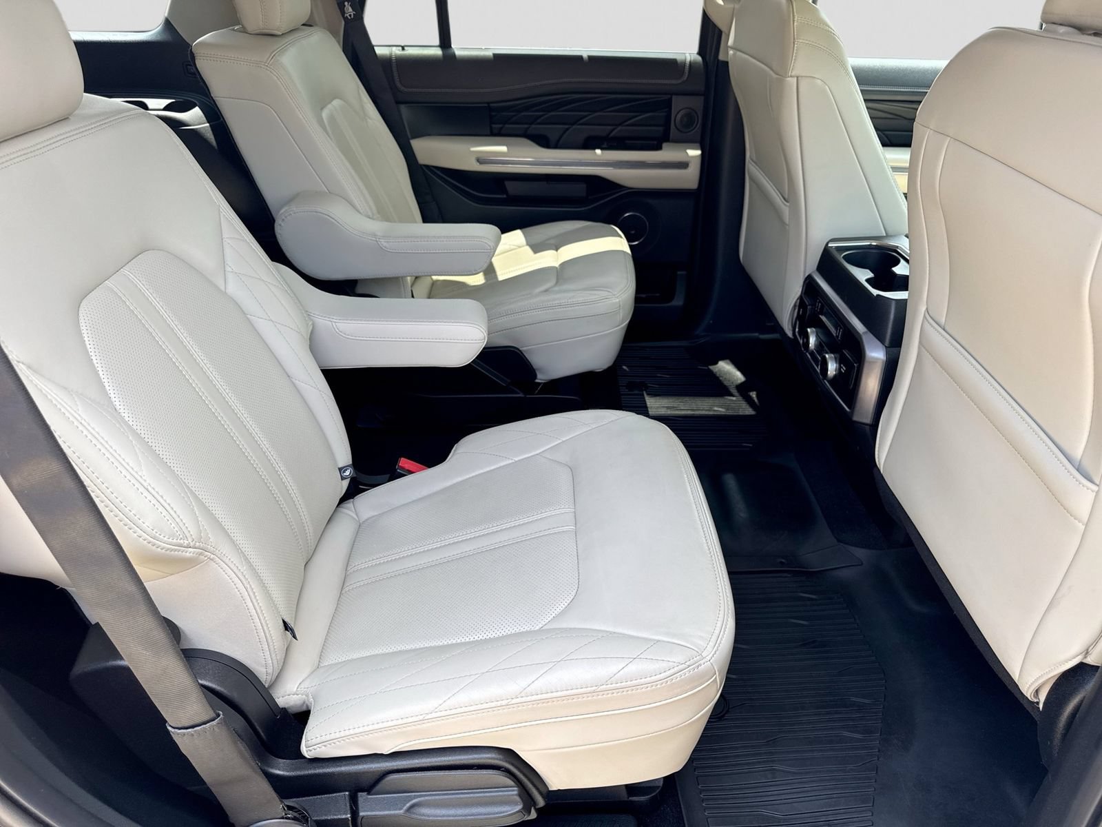 Used 2019 Ford Expedition Platinum AWD/4WD image 23
