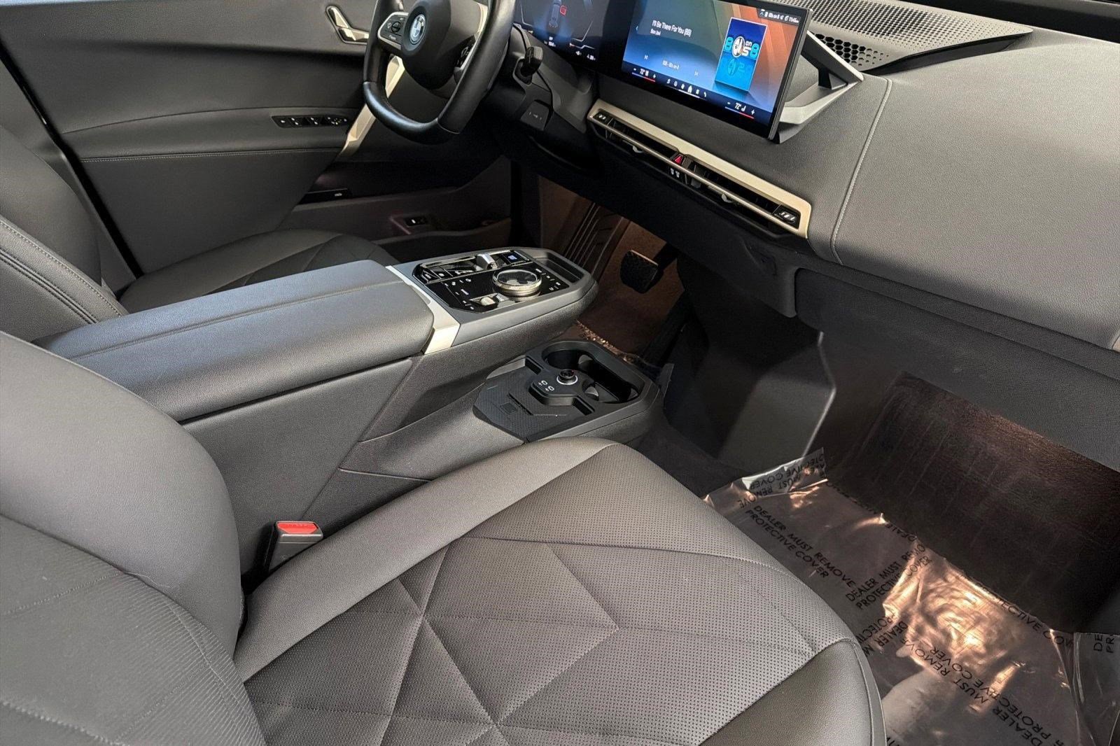 Used 2024 BMW iX xDrive50 AWD/4WD image 33