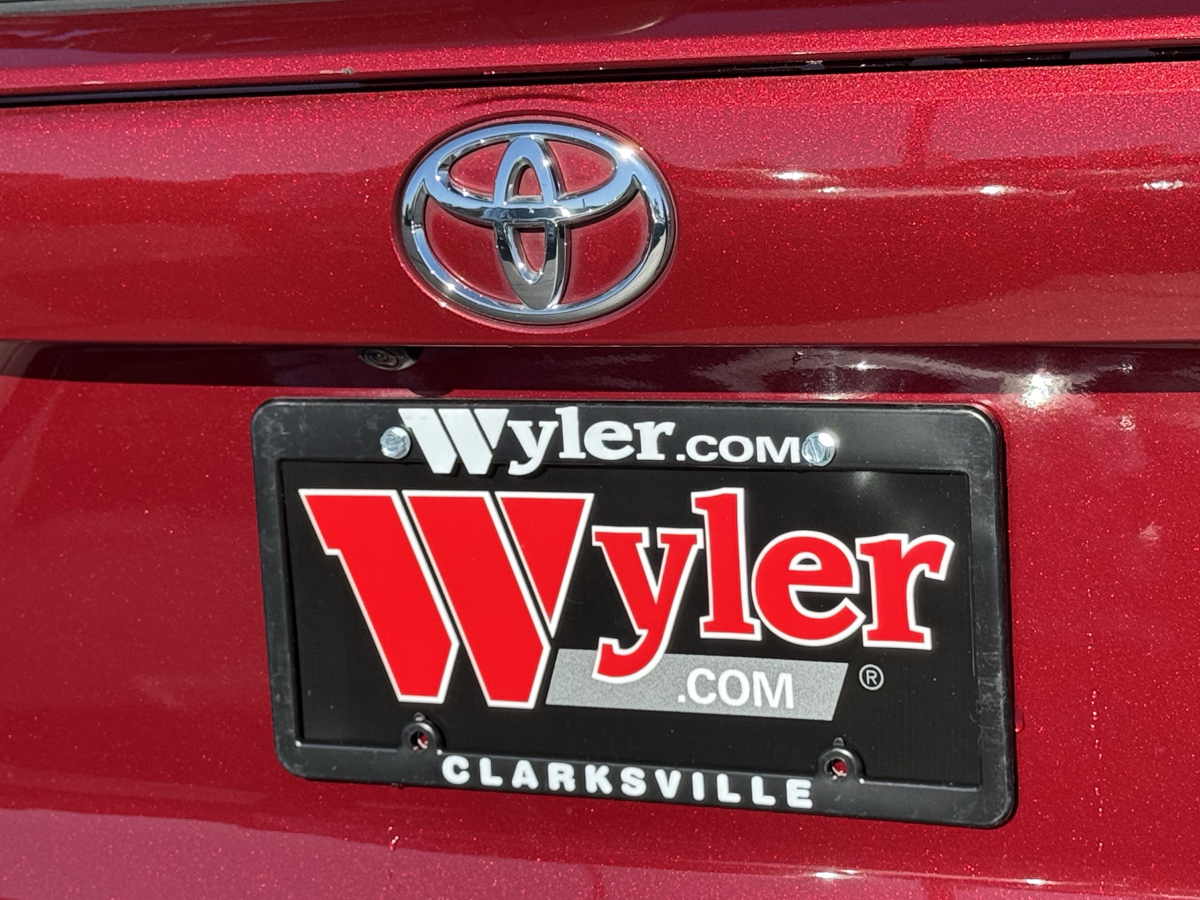 Used 2020 Toyota RAV4 XLE Premium image 45