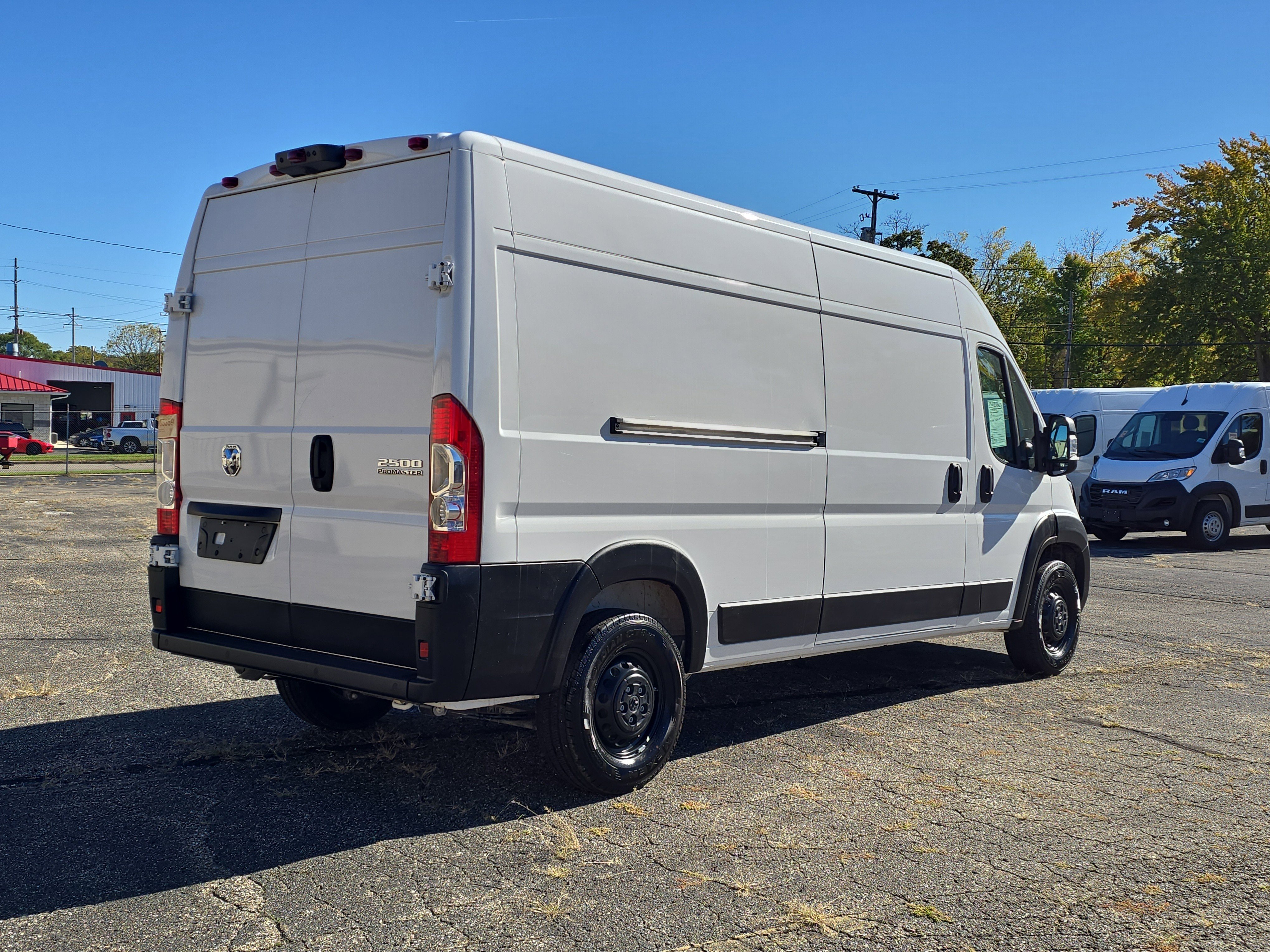 Used 2025 RAM ProMaster 2500 w/ Safety Group image 4
