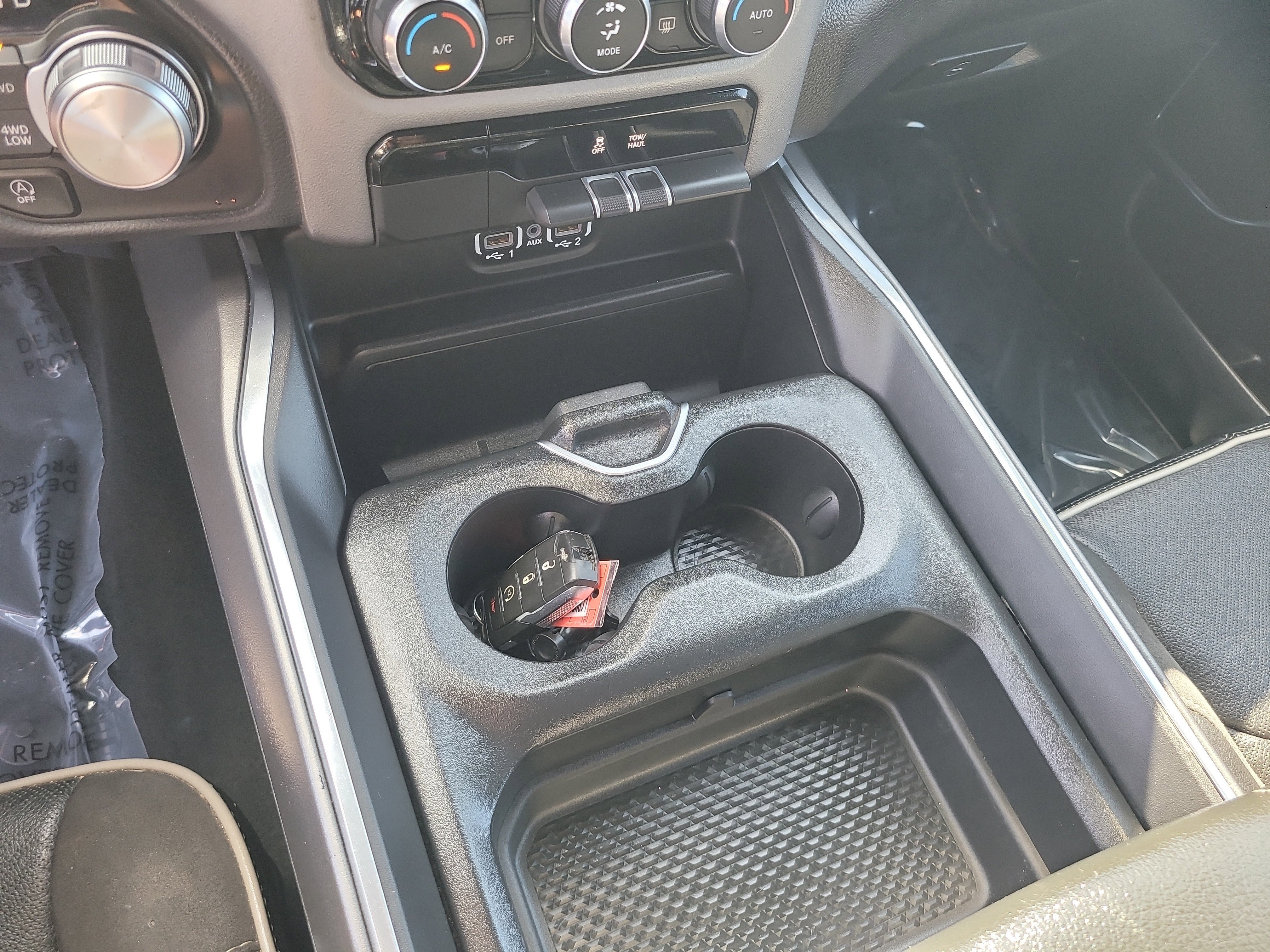 Used 2024 RAM 1500 Laramie AWD/4WD image 24