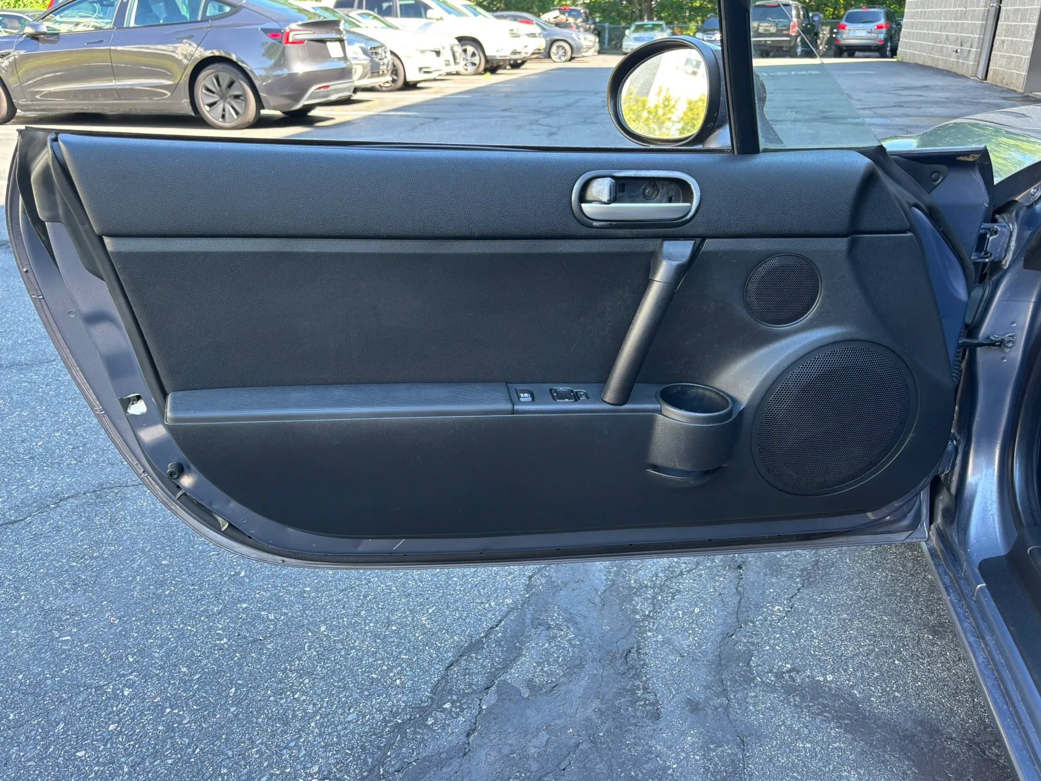 Used 2007 MAZDA MX-5 Miata Touring w/ Suspension Pkg RWD image 13