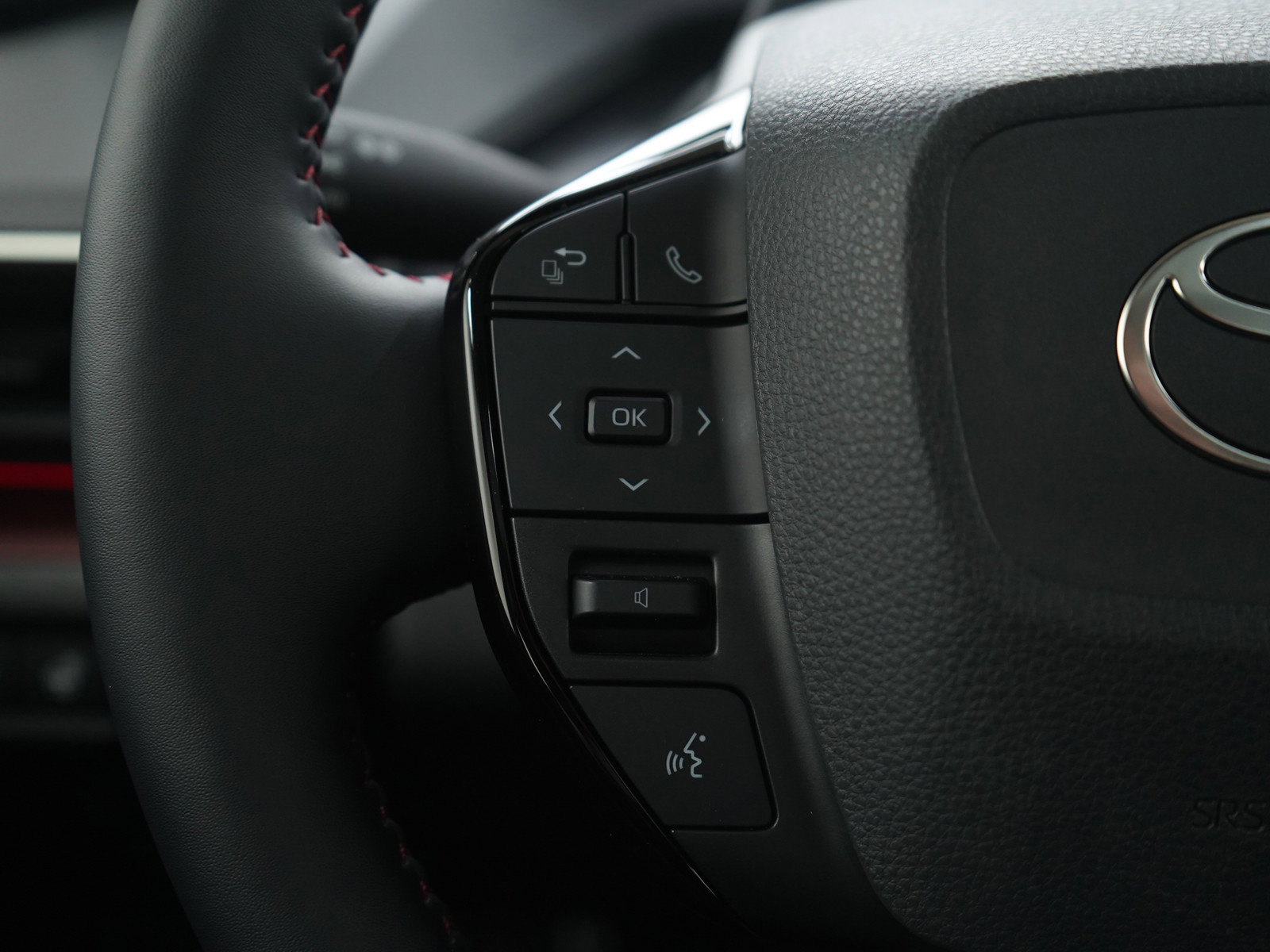 Used 2026 Toyota Prius Plug-In Hybrid image 28