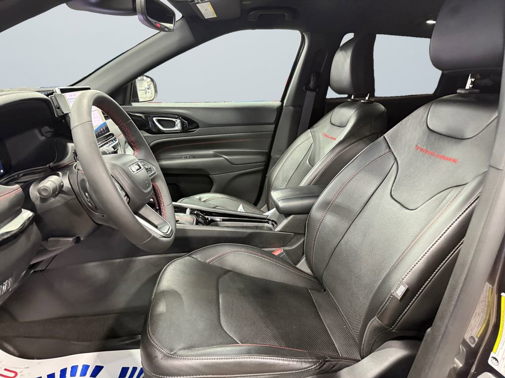 Used 2023 Jeep Compass Trailhawk w/ Trailhawk Elite Group image 9