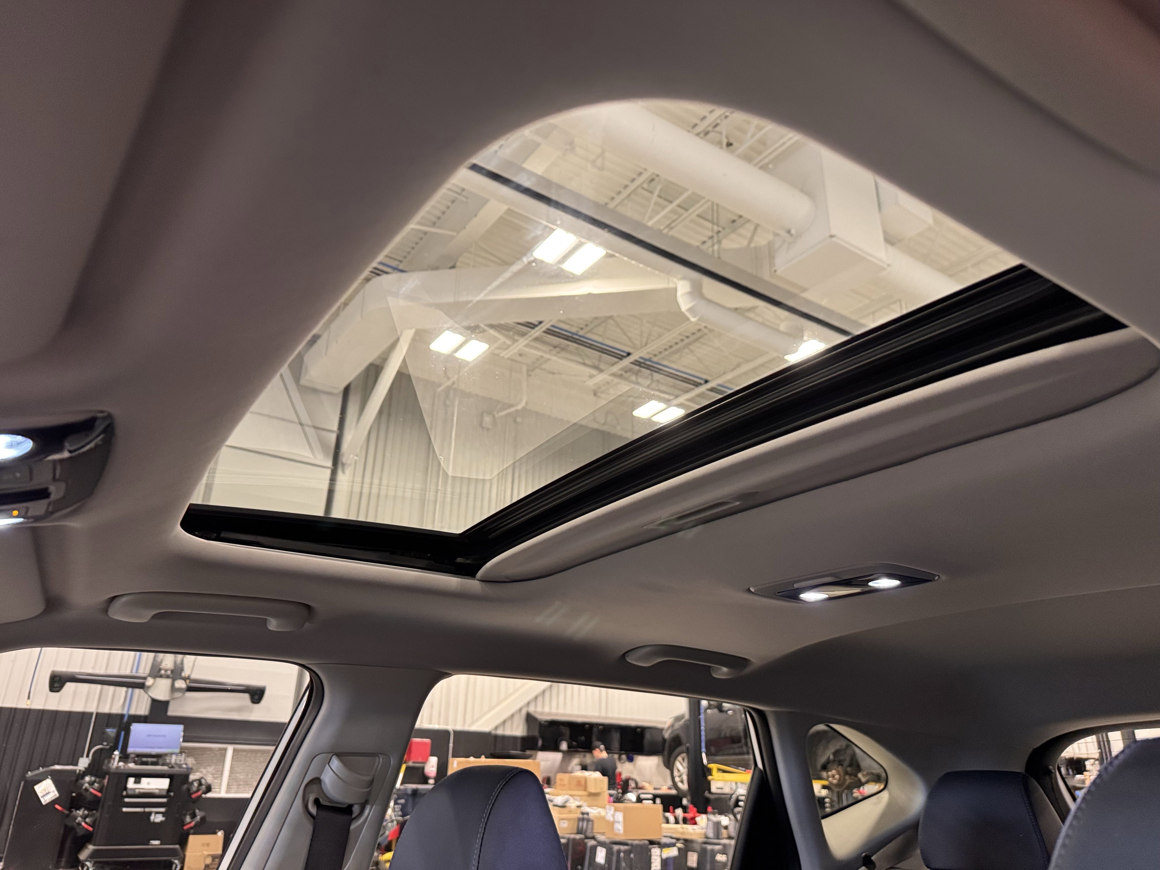 Certified 2023 Kia Seltos SX w/ SX Sunroof Package image 16