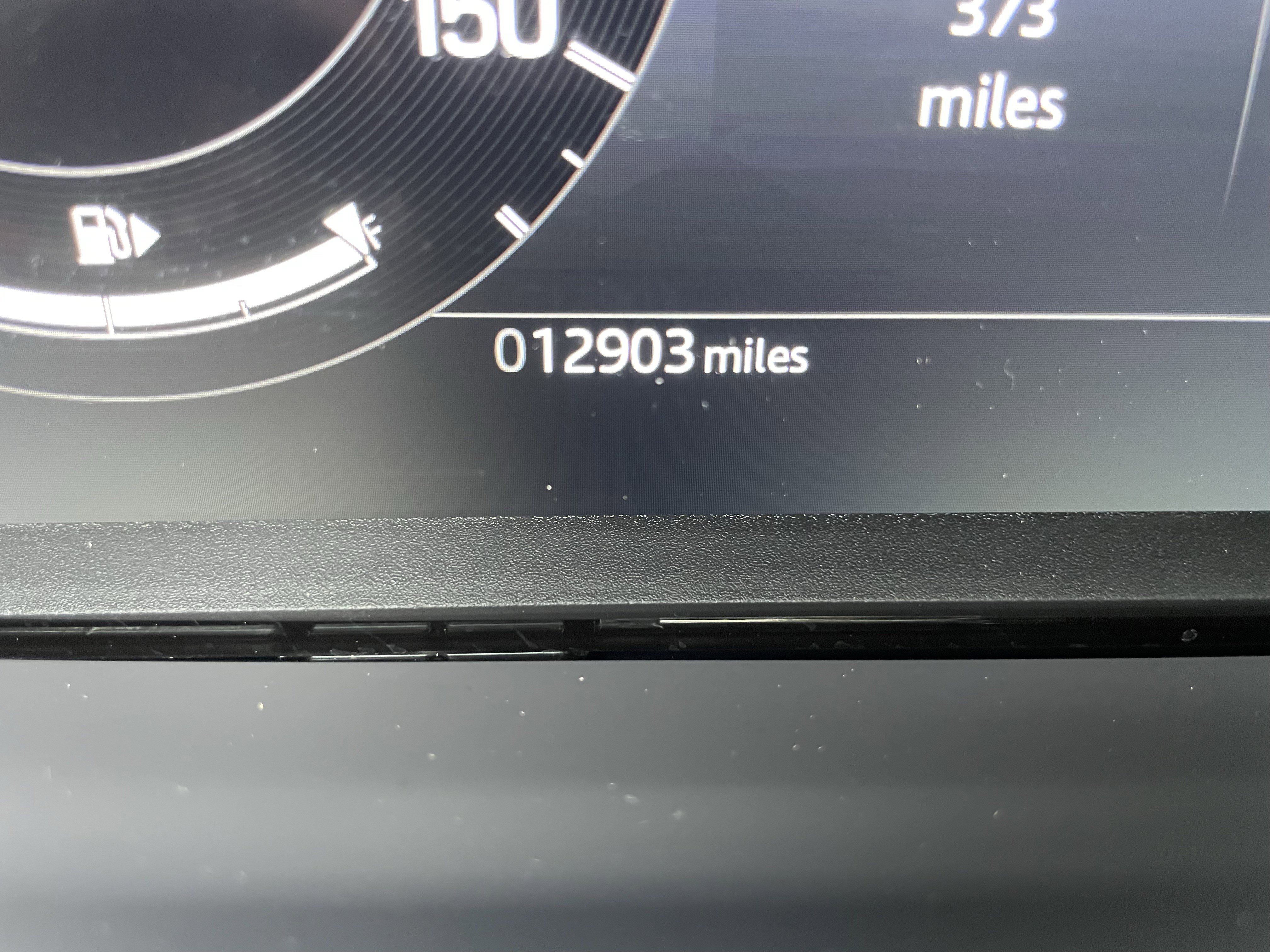 Certified 2024 Land Rover Discovery Dynamic SE image 25