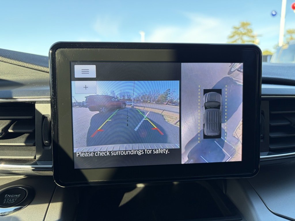 Used 2022 Ford Explorer XLT w/ Equipment Group 202A image 17