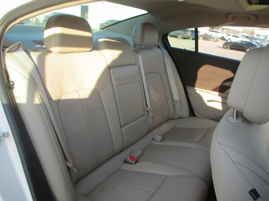 Used 2014 Buick LaCrosse Leather w/ Driver Confidence Package image 18