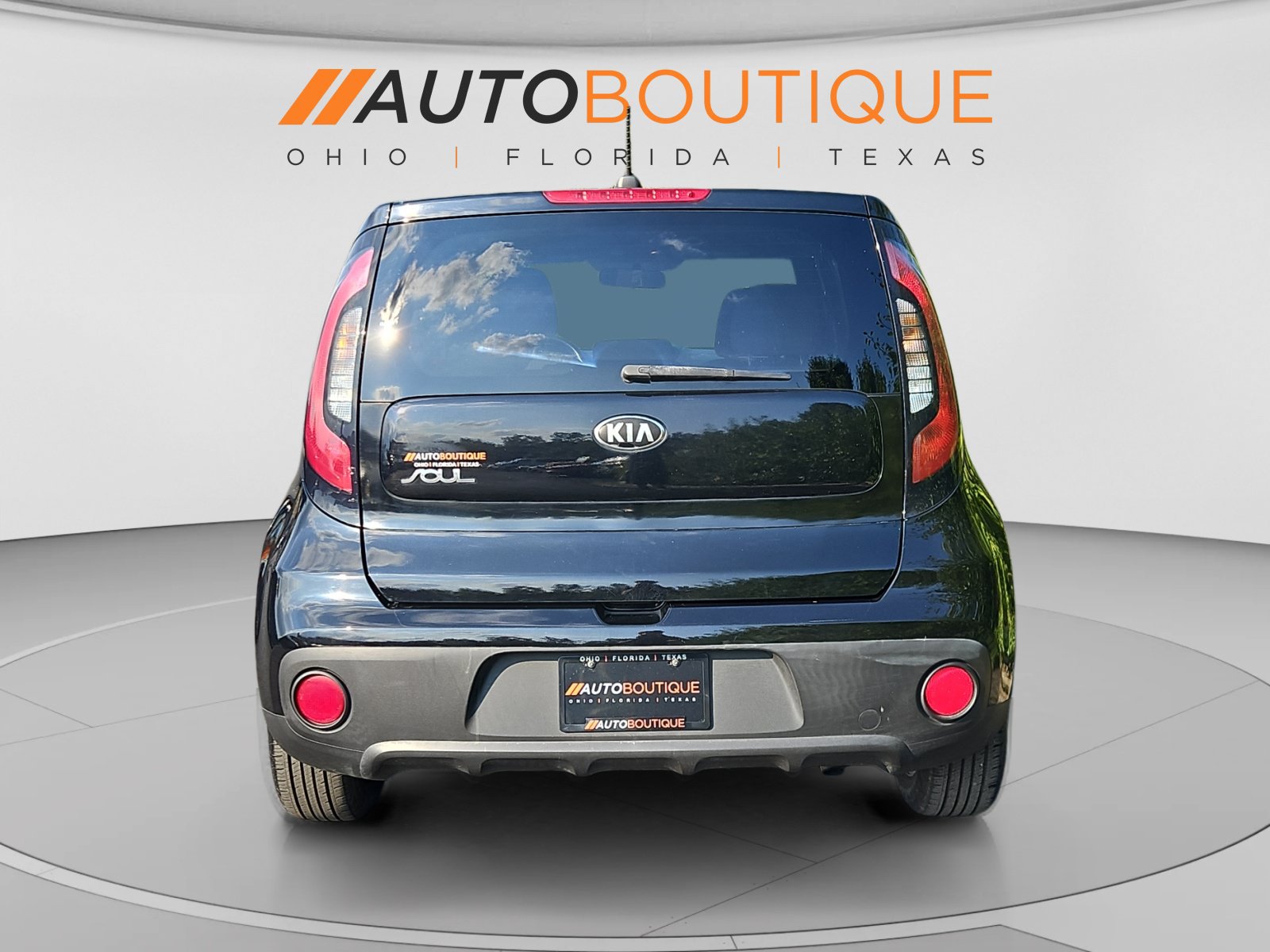 Used 2018 Kia Soul FWD image 4