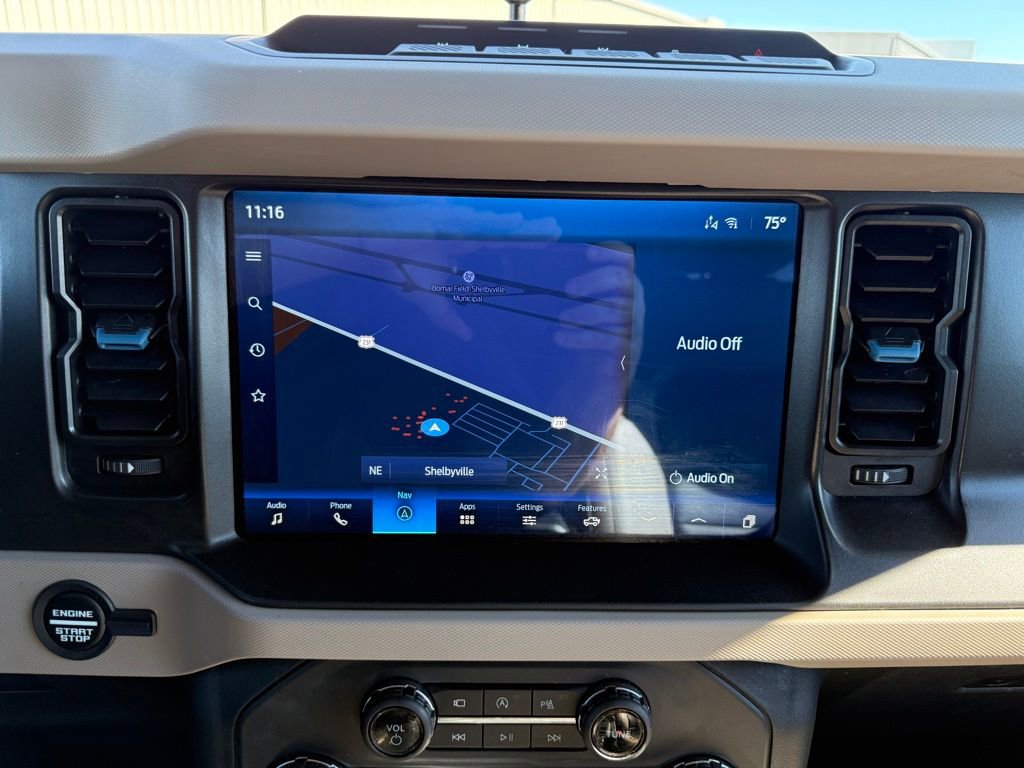 Used 2023 Ford Bronco Wildtrak image 27