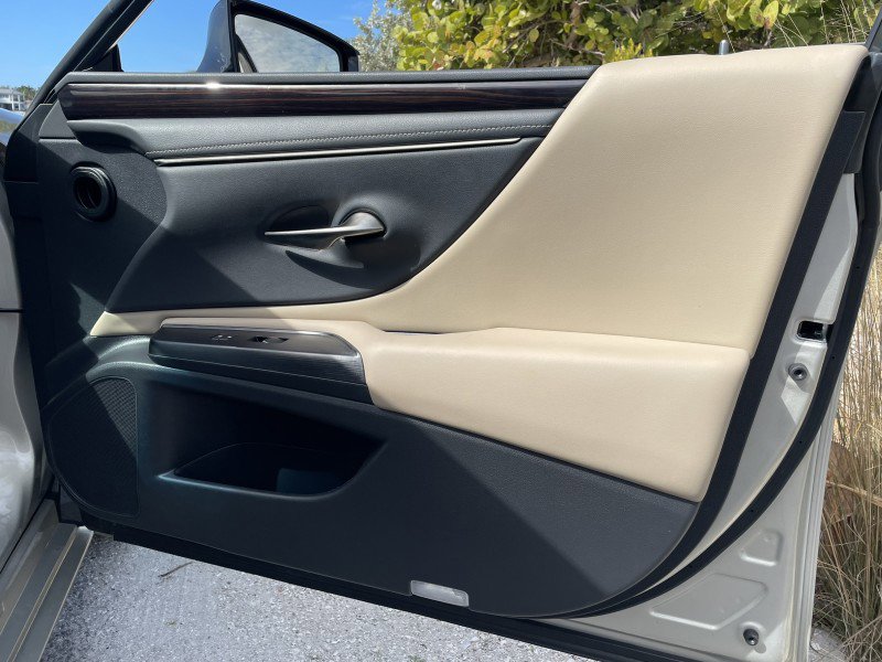 Used 2021 Lexus ES 350 w/ Premium Package image 27