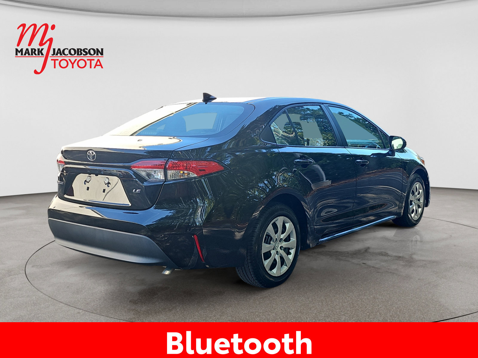 Used 2023 Toyota Corolla LE FWD image 9
