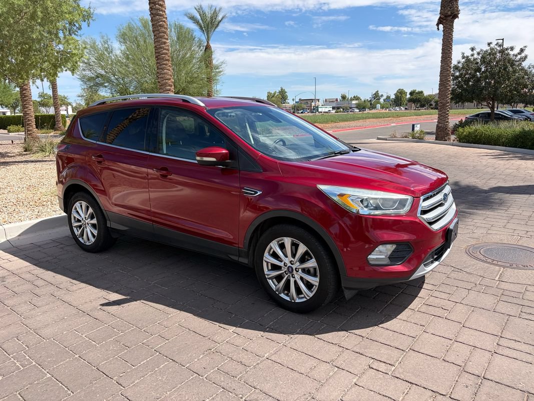 Used 2017 Ford Escape Titanium FWD image 1