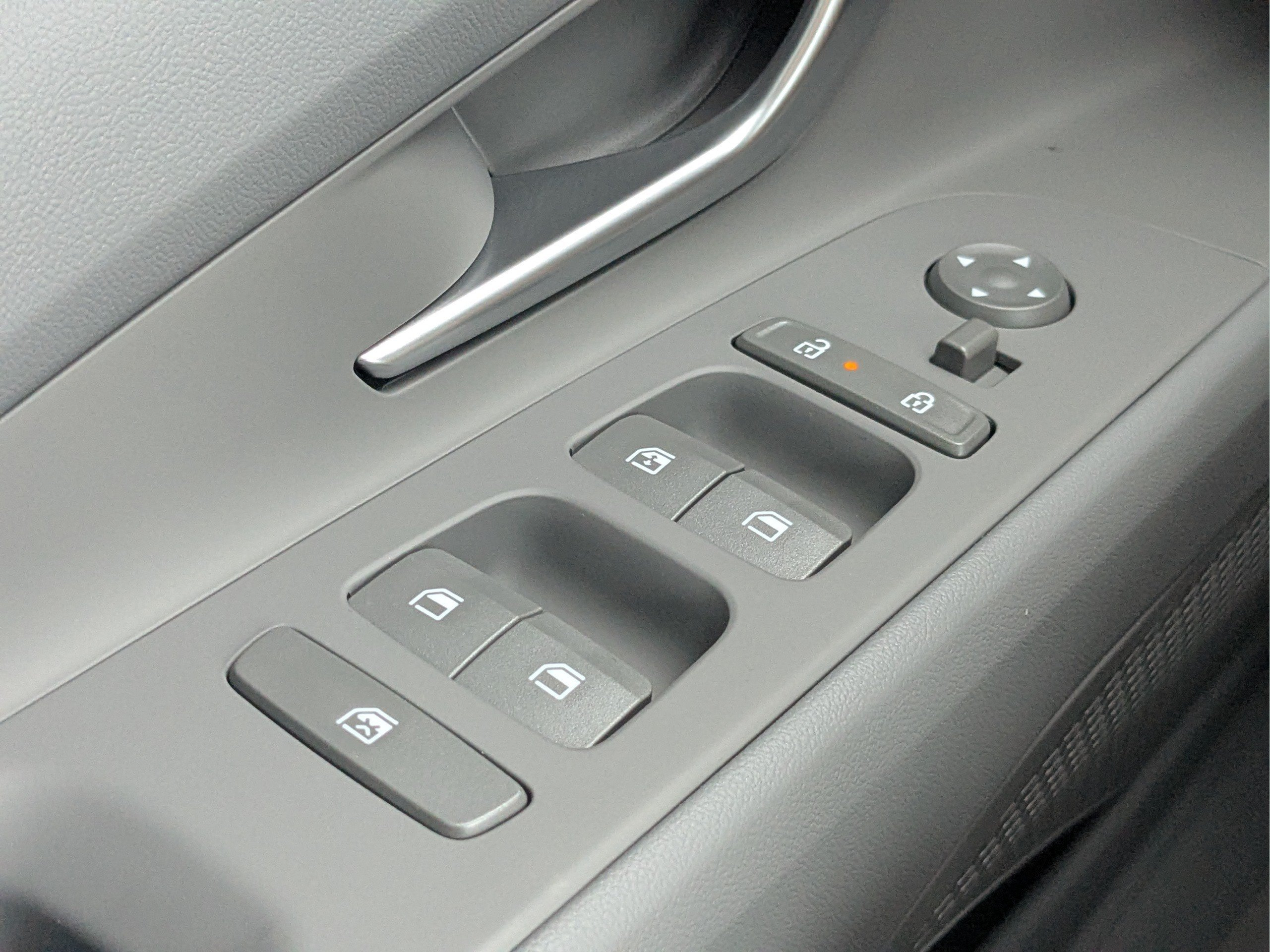 New 2026 Hyundai Elantra Sport FWD image 25