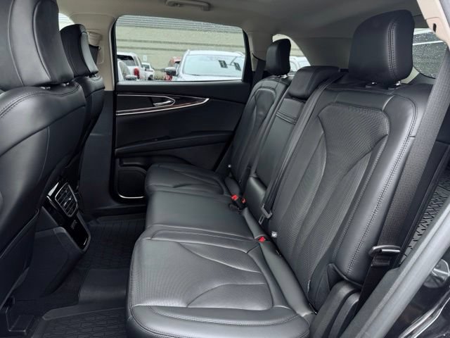 Used 2022 Lincoln Nautilus Reserve AWD/4WD image 23