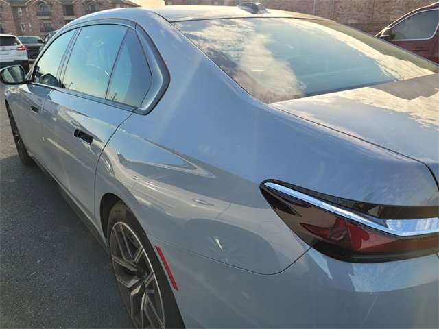 Used 2025 BMW 740i xDrive 740i xDrive image 4