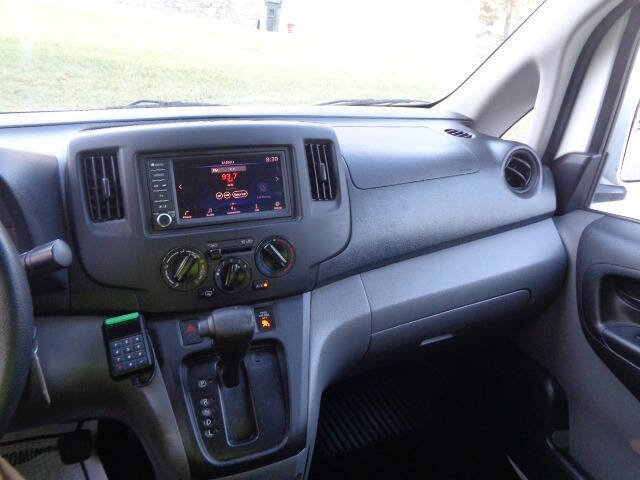 Used 2020 Nissan NV200 SV w/ Sliding Glass Door Package FWD image 12