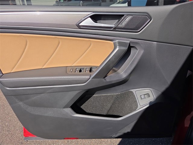 Used 2024 Volkswagen Tiguan SE R-Line w/ MDO Package, Three-Row image 18