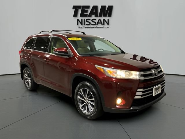 Used 2018 Toyota Highlander XLE AWD/4WD image 1