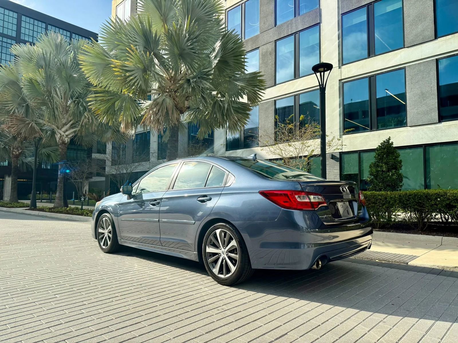 Used 2017 Subaru Legacy 2.5i Limited image 5