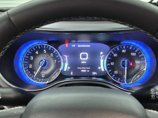 Used 2025 Chrysler Pacifica Limited FWD image 25