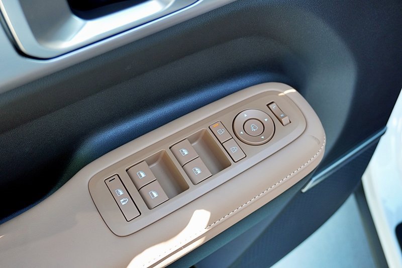 New 2025 Hyundai Santa Fe Limited image 30