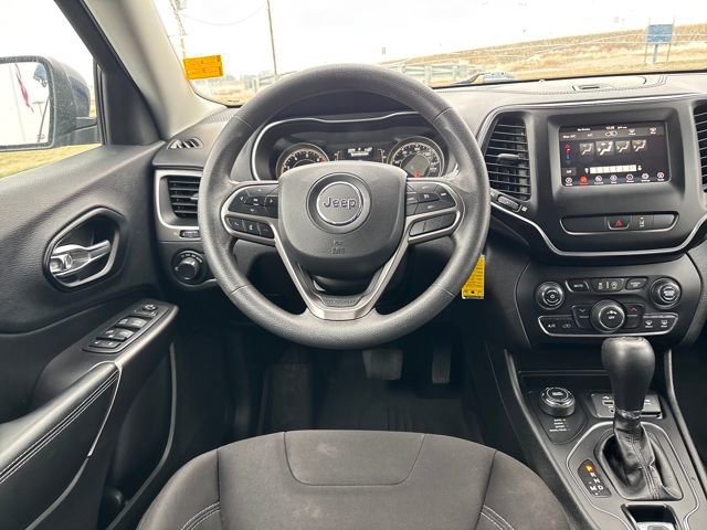 Used 2021 Jeep Cherokee Latitude w/ Mopar Interior Package image 13