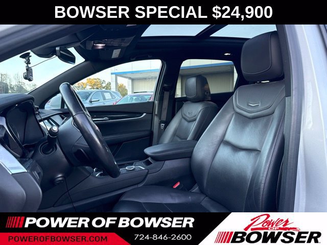 Used 2020 Cadillac XT5 Premium Luxury AWD/4WD image 2