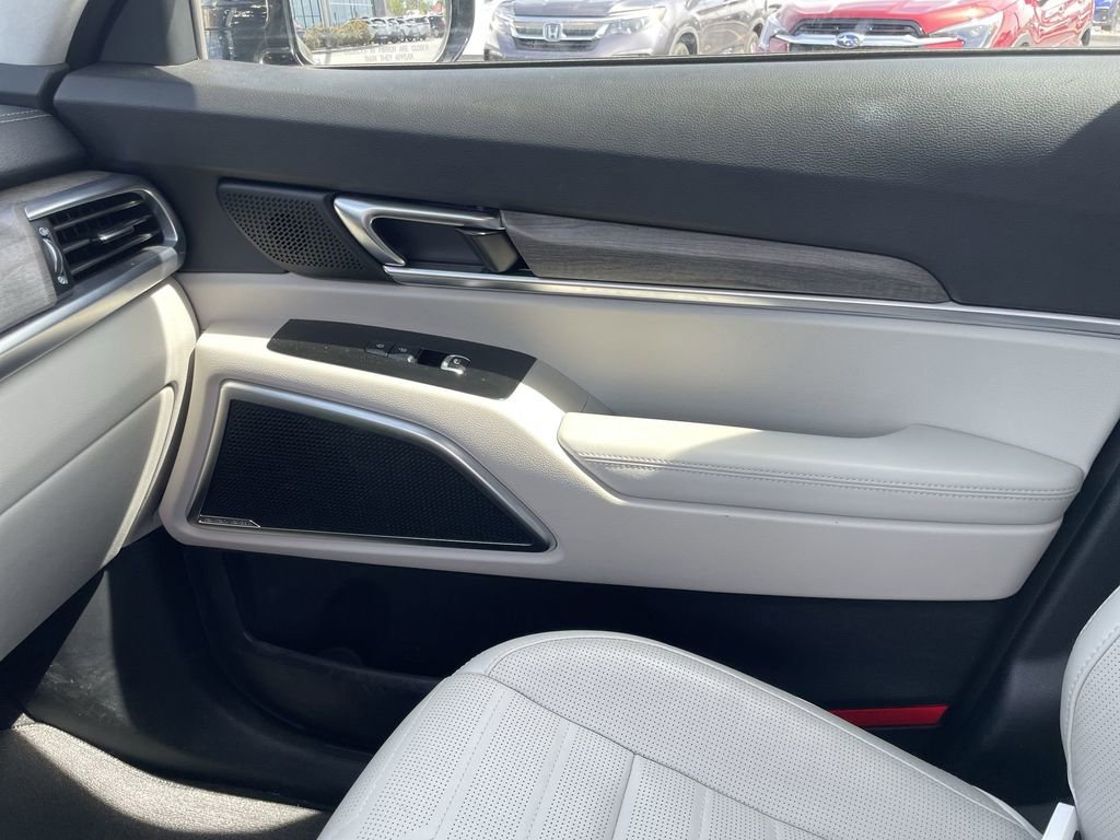 Certified 2021 Kia Telluride SX w/ SX Prestige Package image 22