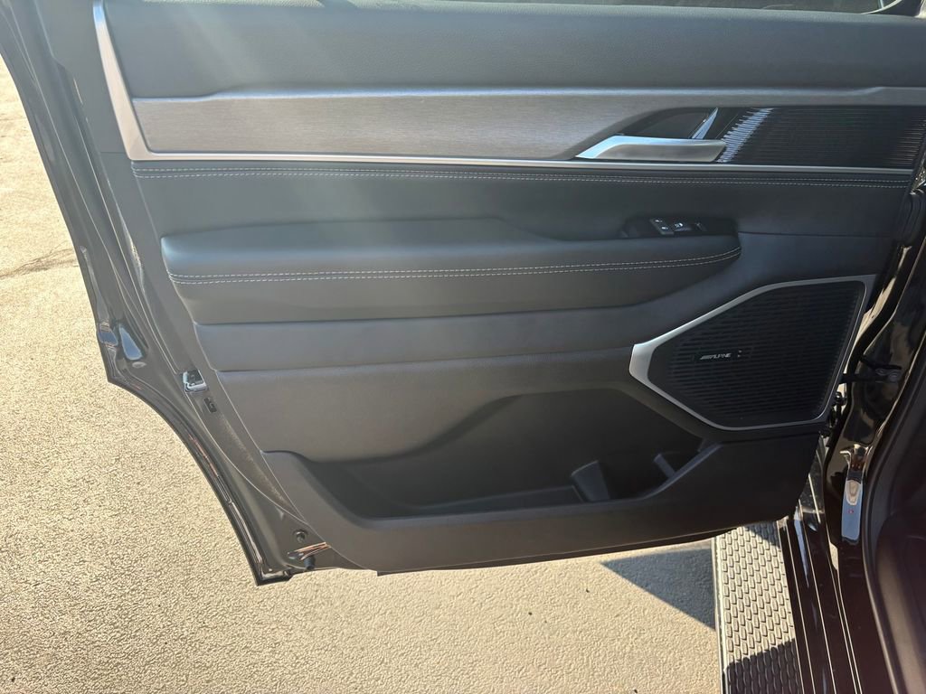 New 2025 Jeep Wagoneer Series II image 33