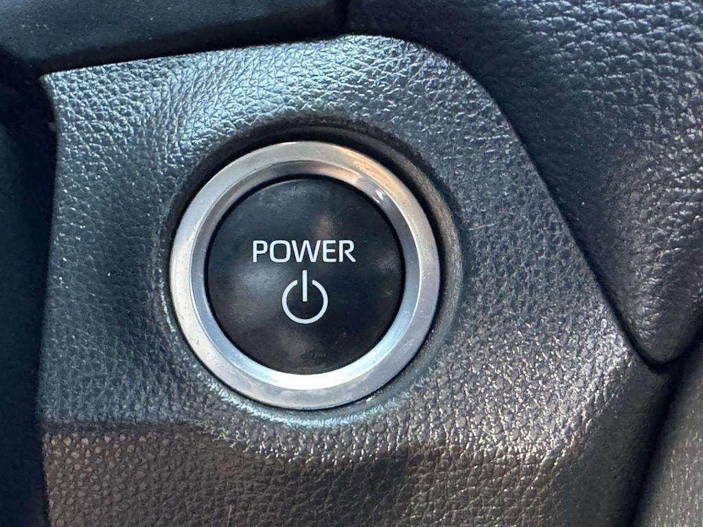 Used 2024 Toyota RAV4 SE w/ Weather & Moonroof Package image 8