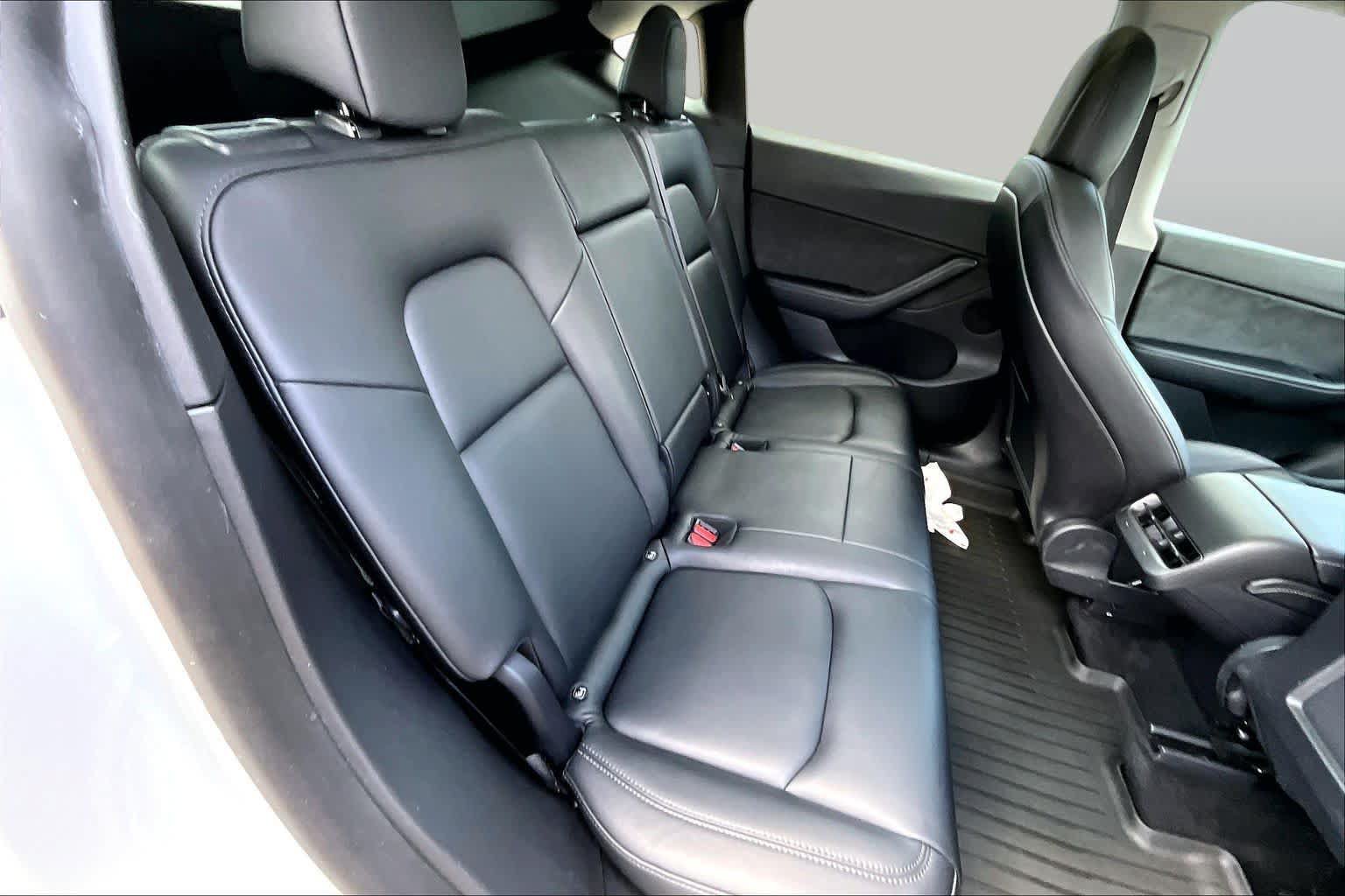 Used 2021 Tesla Model Y Long Range AWD/4WD image 18