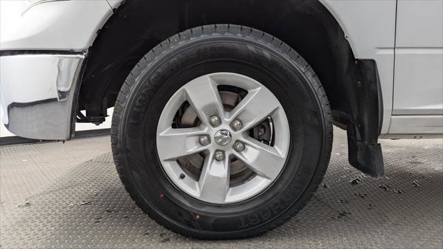 Used 2019 RAM 1500 Classic SLT image 28