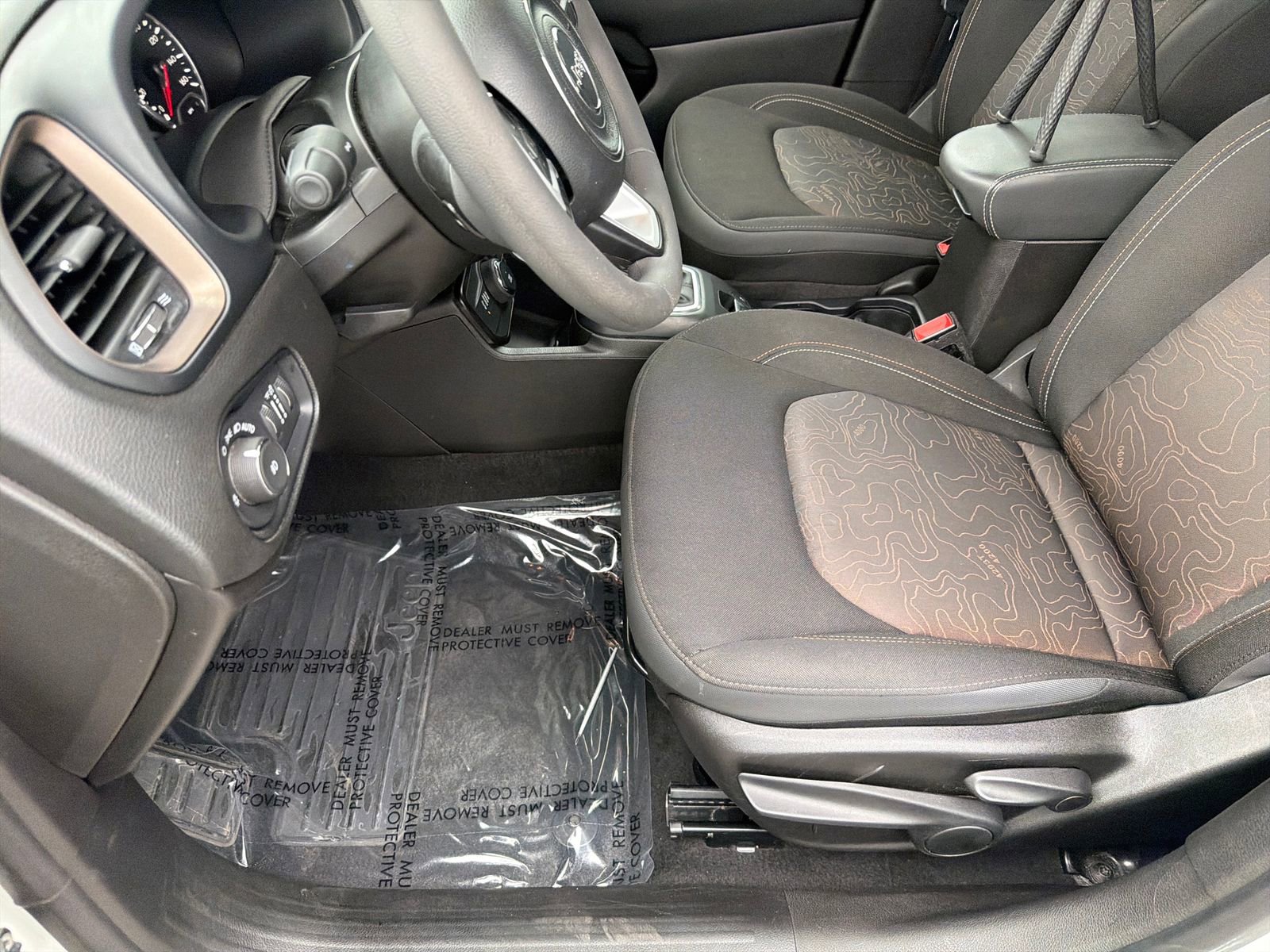 Used 2023 Jeep Renegade Latitude AWD/4WD image 22