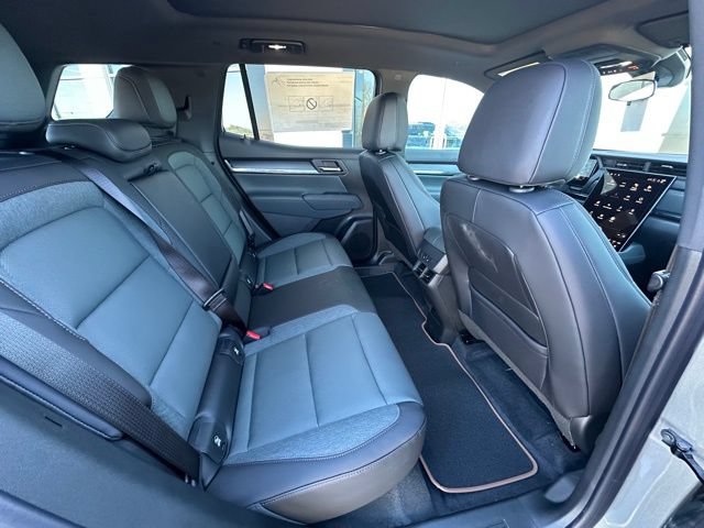 New 2026 GMC Terrain AT4 w/ Convenience Package III AWD/4WD image 25