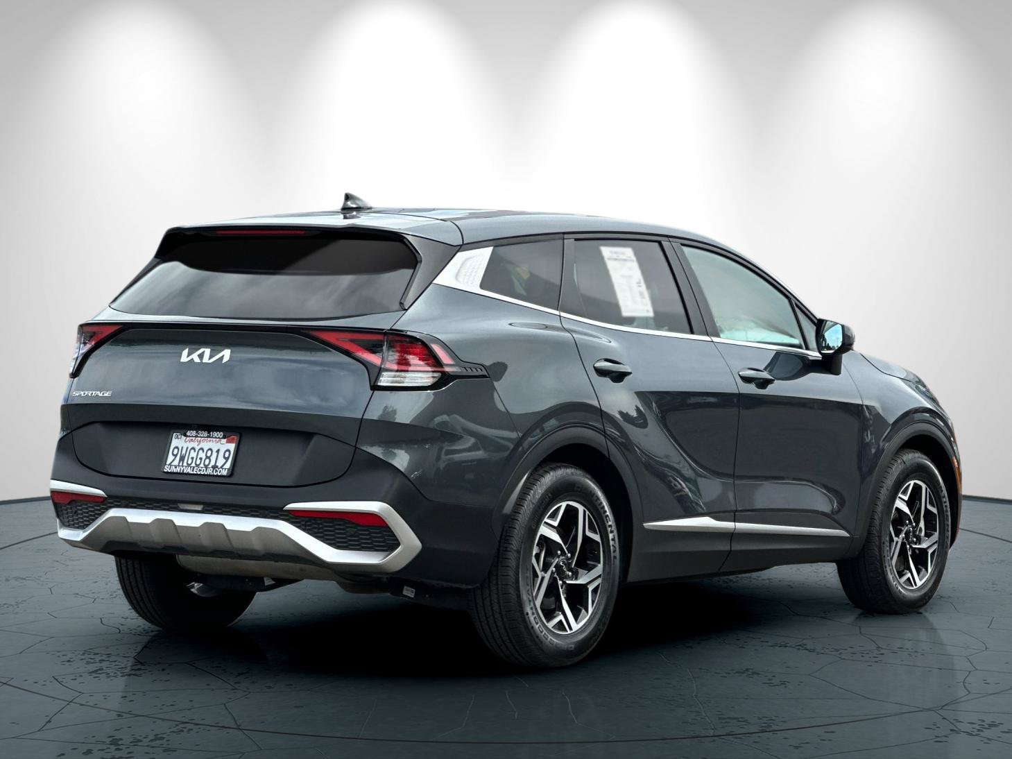 Used 2024 Kia Sportage LX FWD image 4