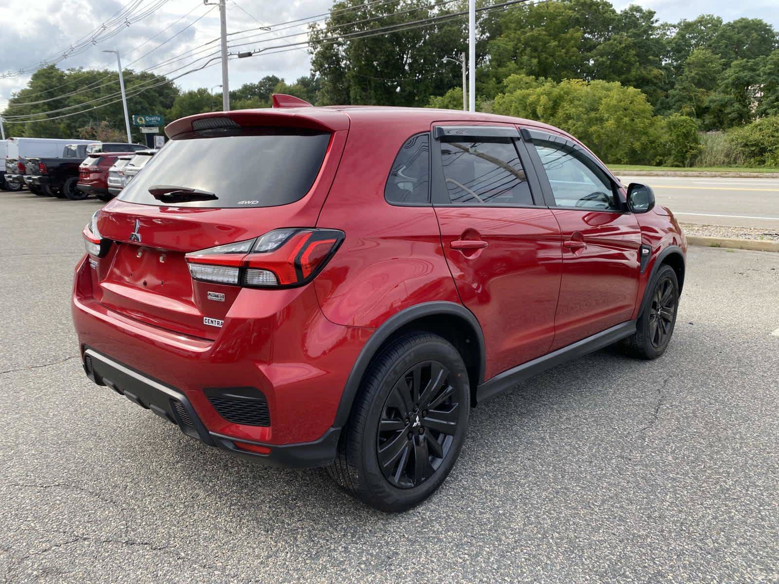 Used 2023 Mitsubishi Outlander Sport LE AWD/4WD image 3