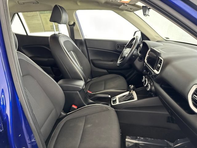 Used 2022 Hyundai Venue Limited FWD image 20