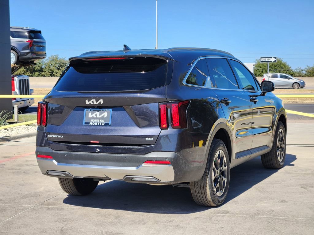 New 2026 Kia Sorento S image 4