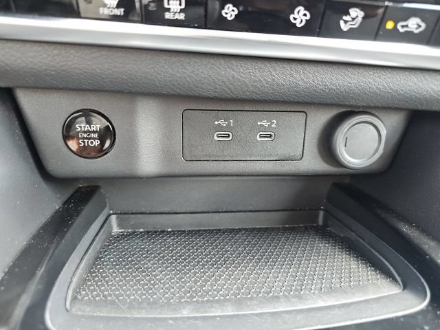 Used 2025 Nissan Rogue SV FWD image 39