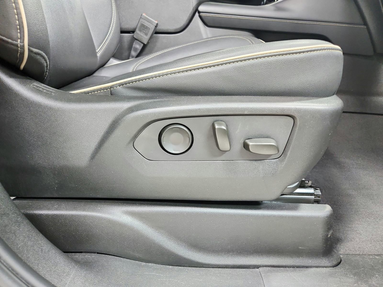 Used 2024 Chevrolet Tahoe Premier image 44